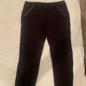 Black Motto Leggings